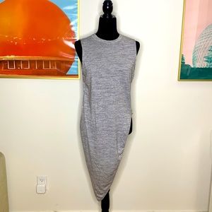 Grey tunique, open side